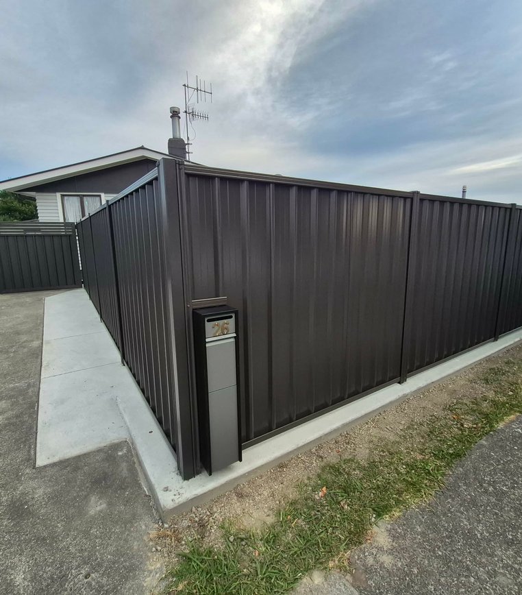 Napier ColorSteel fence after photo